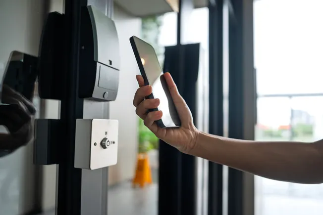Why the Mobile Access Standard Is Critical to Building Operations